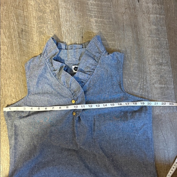 Mud Pie Blue Chambray Sleeveless Ruffle Collar Tunic Top size L (12-14) - Picture 13 of 15